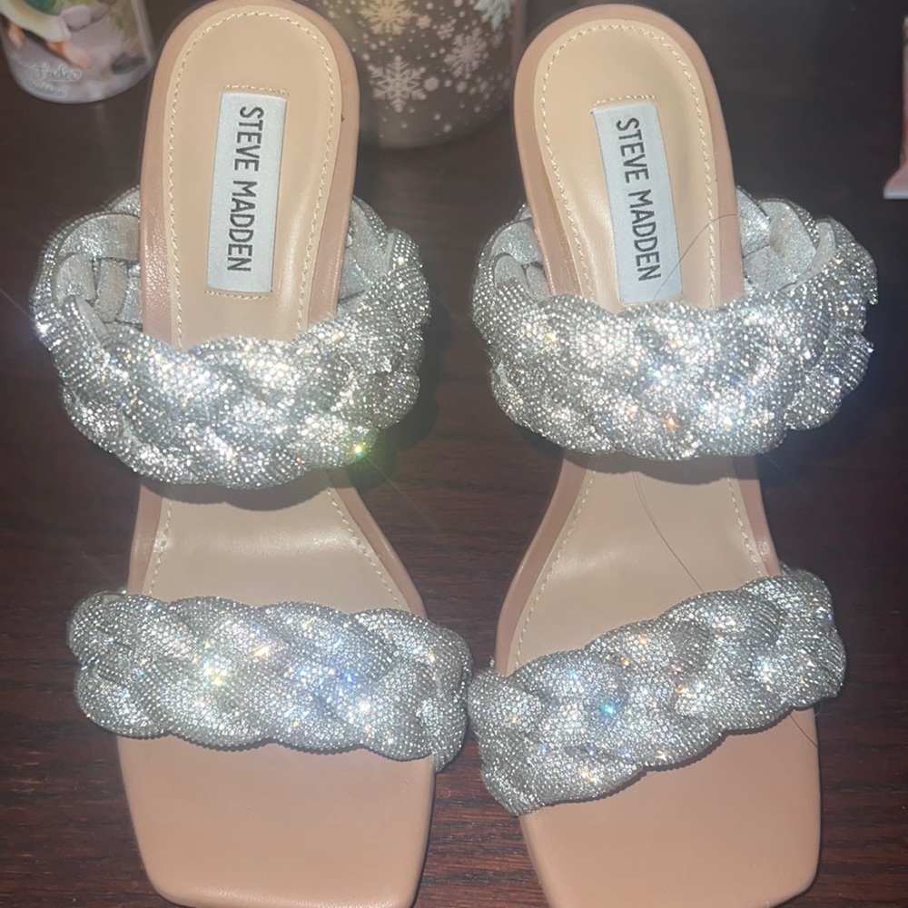 Kenley sparkly heels! Steve Madden size 8 Worn once! In excellent condition!